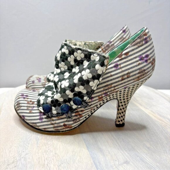 Irregular Choice Heels. Size 6.5 Black/ White/ Flowers - Picture 3 of 8